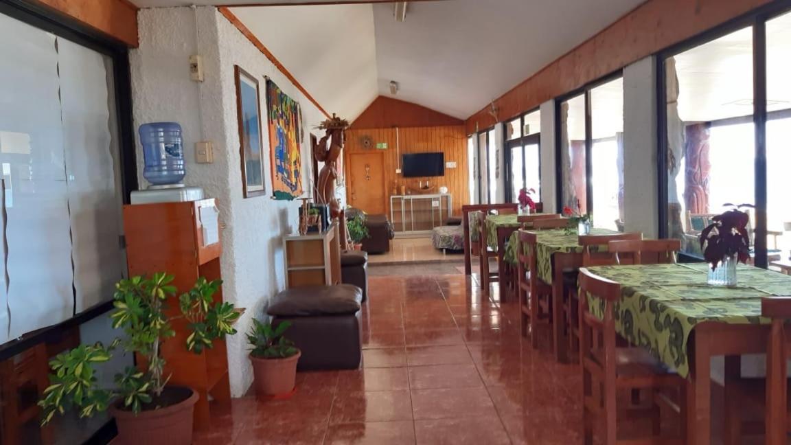 Cabanas & Hostal Tojika Hanga Roa Eksteriør bilde