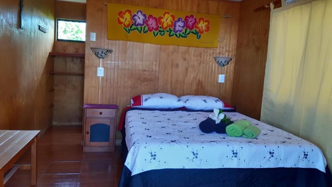 Cabanas & Hostal Tojika Hanga Roa Eksteriør bilde