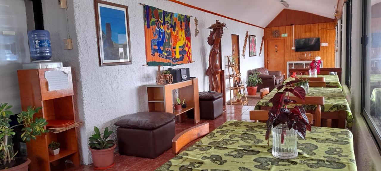 Cabanas & Hostal Tojika Hanga Roa Eksteriør bilde
