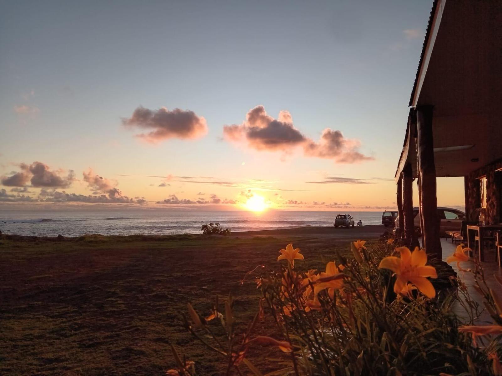 Cabanas & Hostal Tojika Hanga Roa Eksteriør bilde