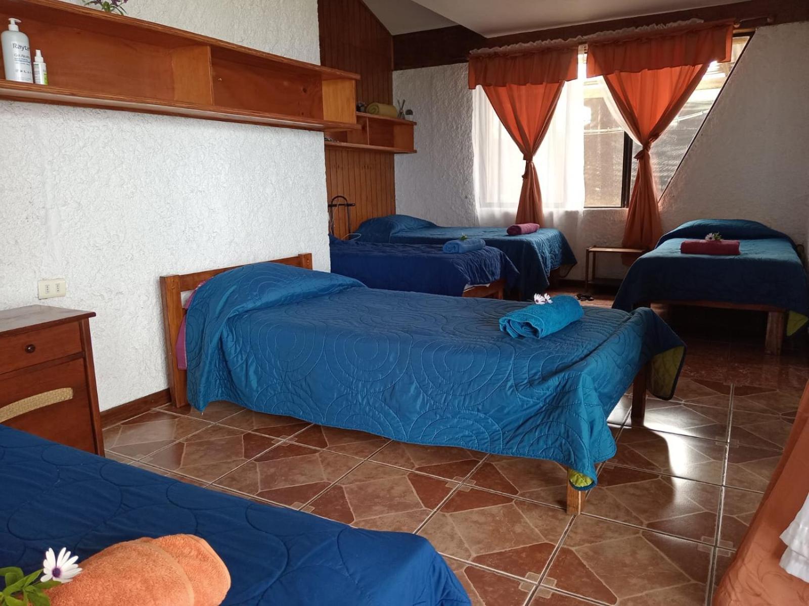 Cabanas & Hostal Tojika Hanga Roa Eksteriør bilde