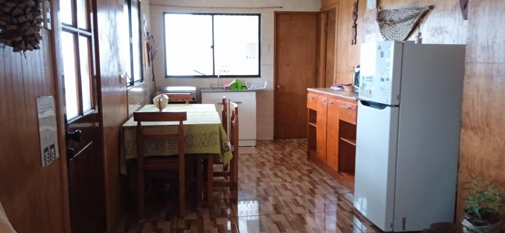Cabanas & Hostal Tojika Hanga Roa Eksteriør bilde