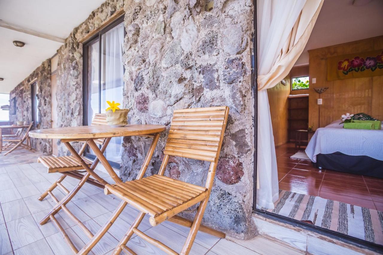 Cabanas & Hostal Tojika Hanga Roa Eksteriør bilde