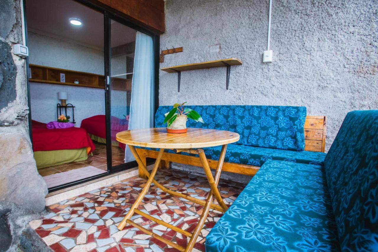 Cabanas & Hostal Tojika Hanga Roa Eksteriør bilde